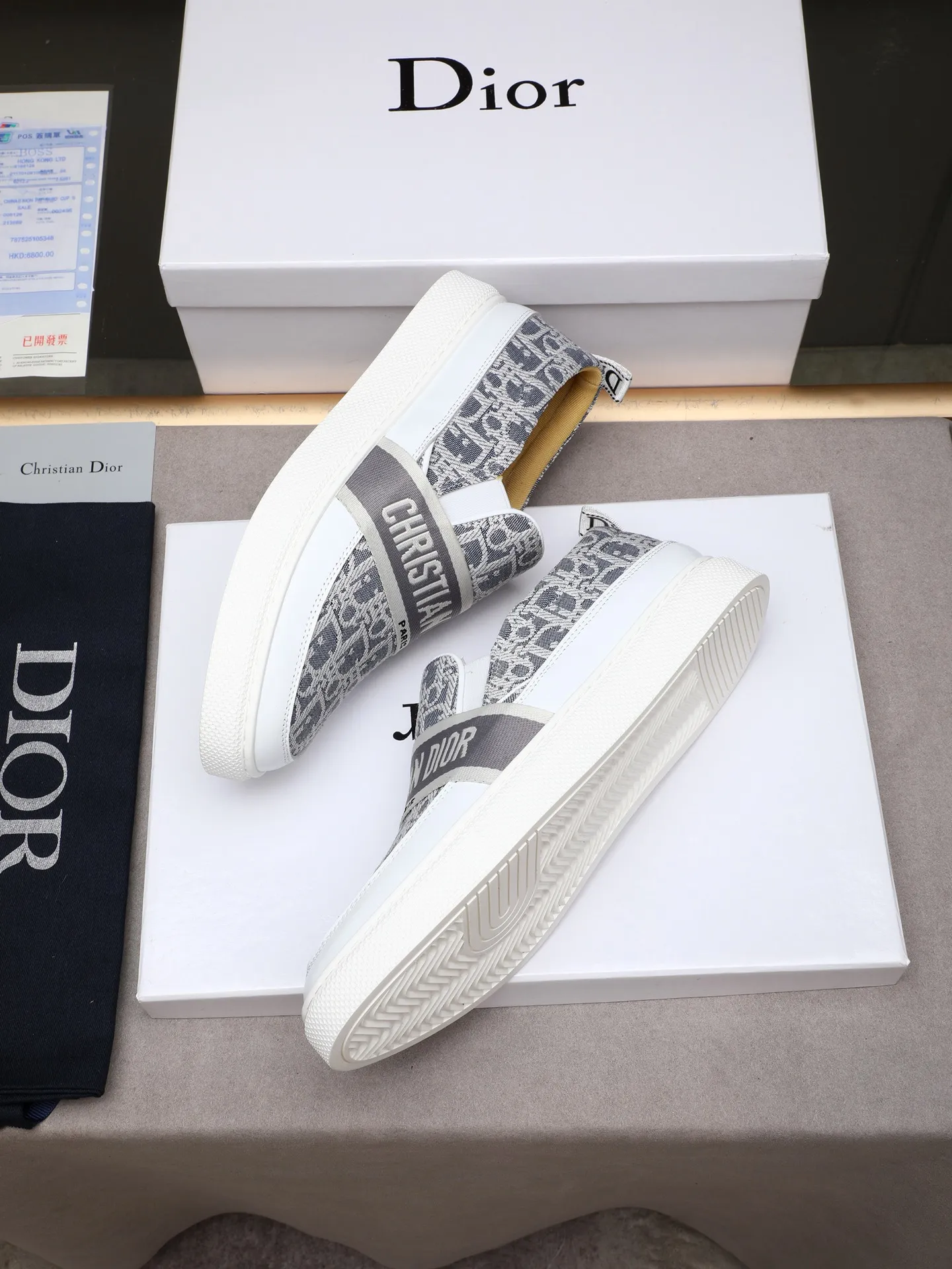 PP400 Dior upper cowhide ➕Dior classic fabric ➕Leather lining original non-slip wear-resistant lightweight soft outsole Style category: men's casual shoes, trendy style, comfortable on the feet Color: actual picture color 38-44 size (45 customized)